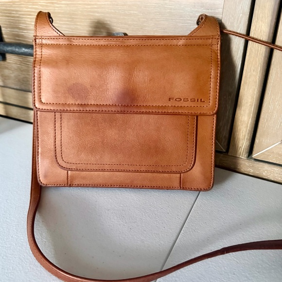Fossil Handbags - Fossil Genuine Leather Tan Crossbody Purse Medium Bag with Front Flap Pocket EUC